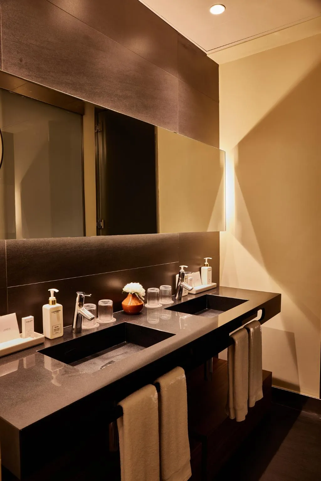 SUITE STANDARD Room, Grand Hotel Central, Barcelona