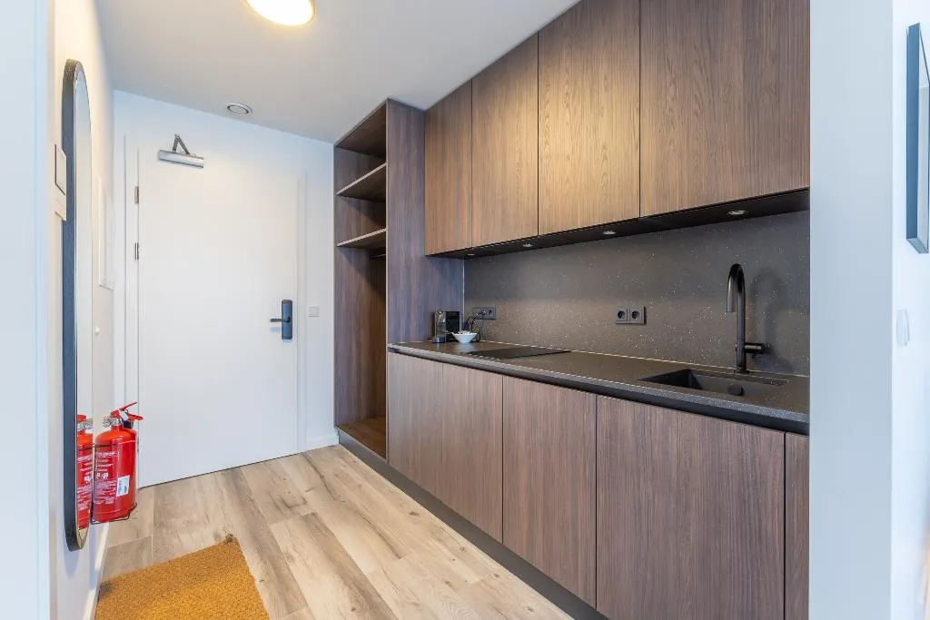 STUDIO DELUXE Room, Hlemmur Suites, Reykjavik