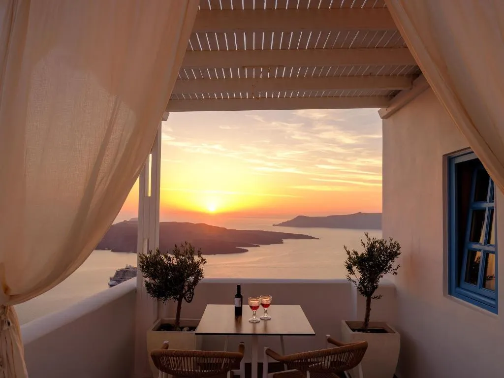 Room, Kamares Apartments, Santorini