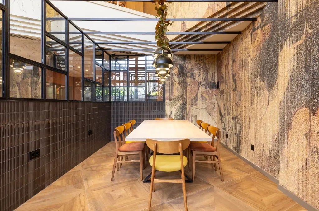 Lobby, Acta Piramides, Madrid