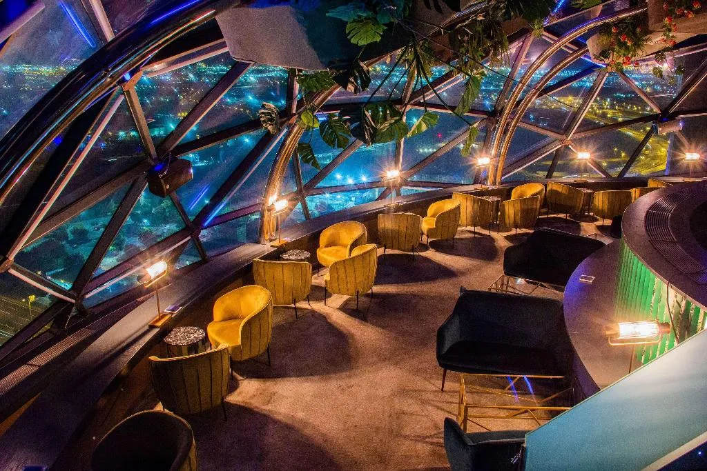 Bar, Hyatt Regency Barcelona Tower, Barcelona