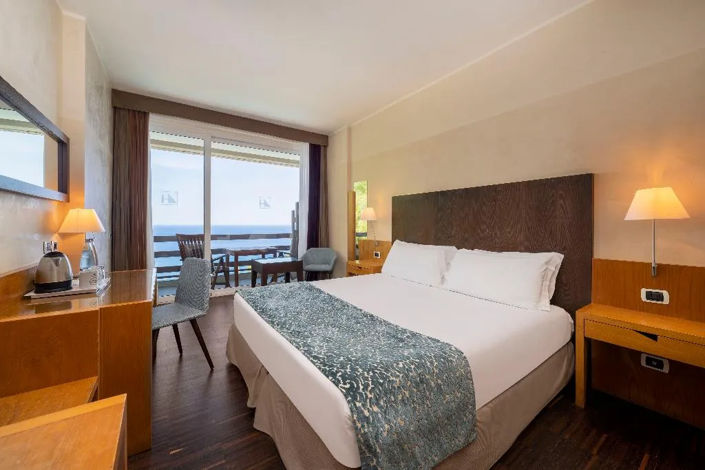 DOUBLE SINGLE USE SEA VIEW Room, Eurostars Monte Tauro, Taormina
