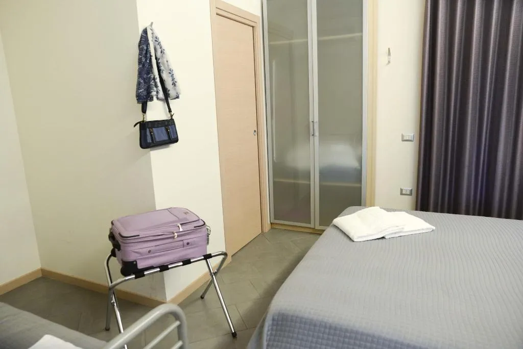 Room, San Marciano, Catania