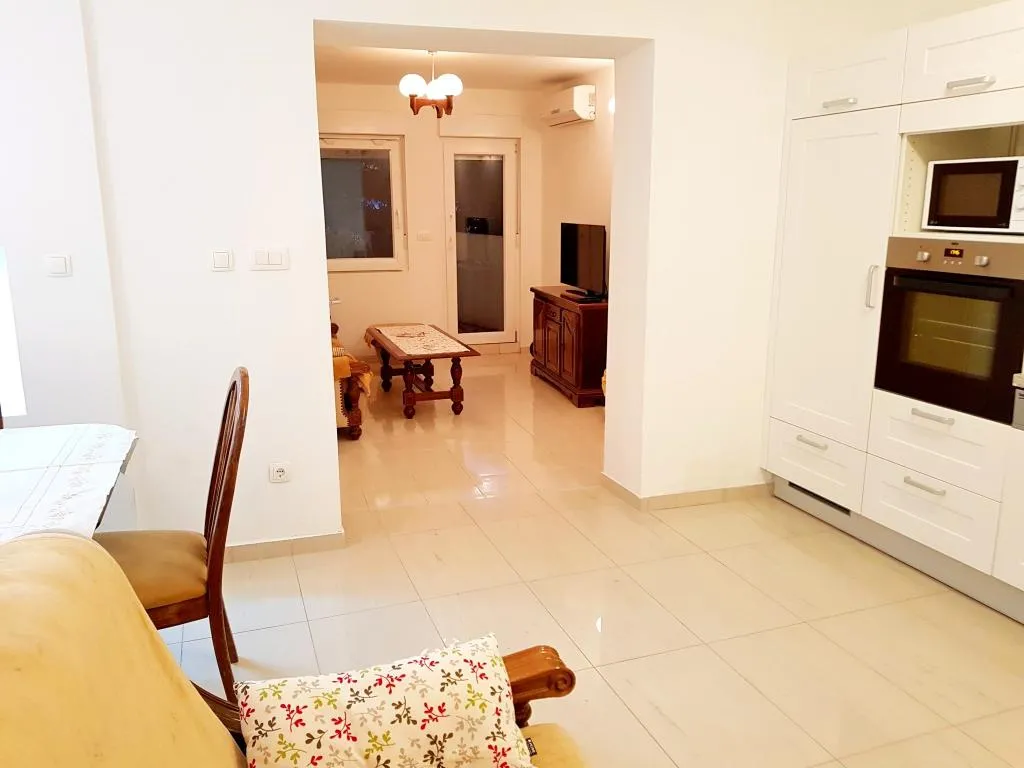 APARTMENT CAPACITY 4 Room, Apartments Bosko, Split