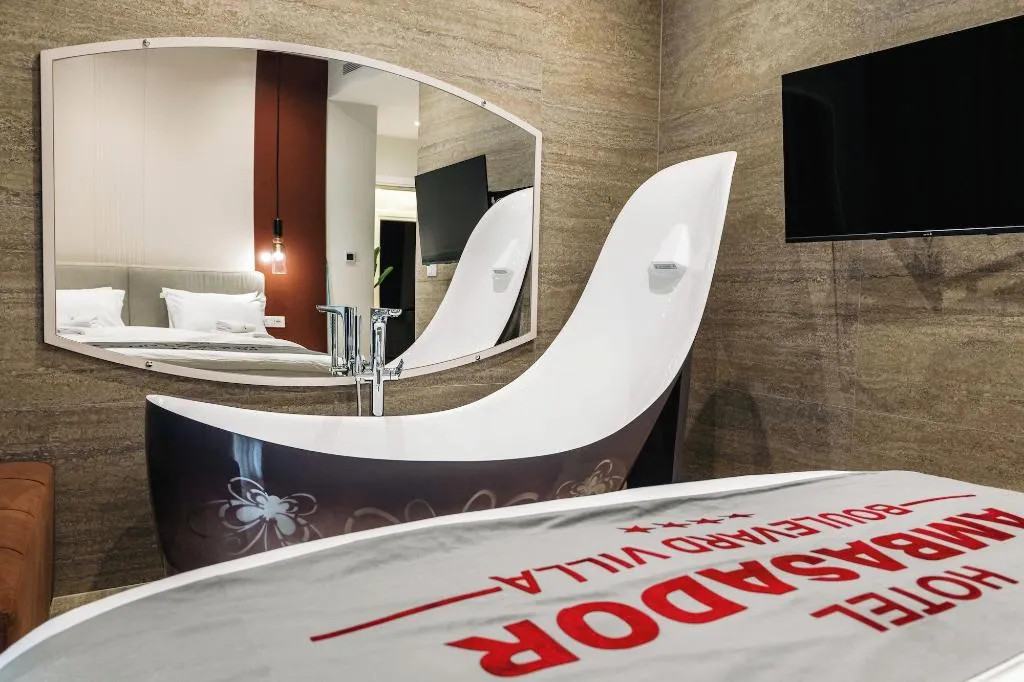 Room, Ambasador Hotel, Durres