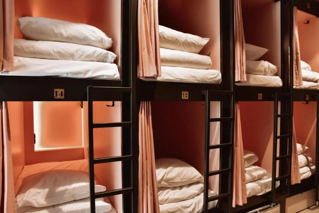 SINGLE BUNK BED Room, Durty Nelly's Inn, Amsterdam