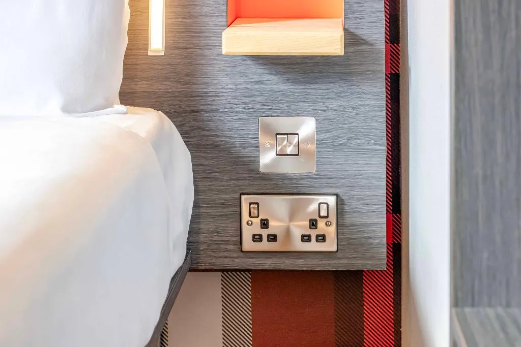 DOUBLE STANDARD Room, easyHotel Dublin City Centre, Dublin