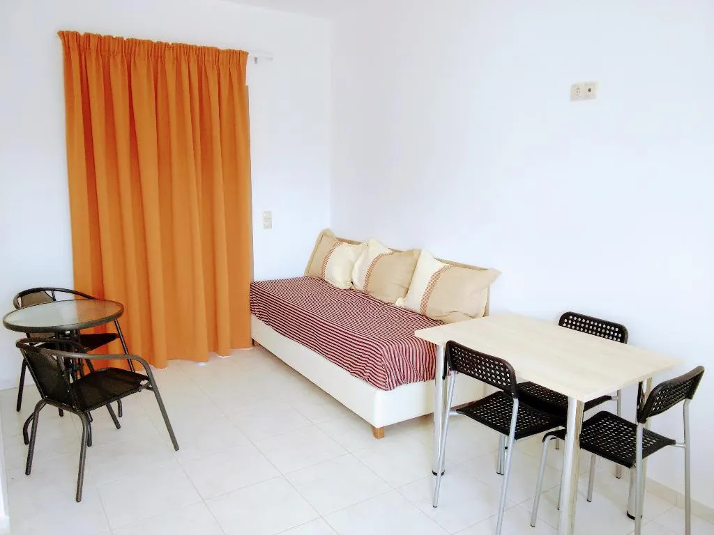 APARTMENT POOL VIEW Room, Casa Malena, Crete