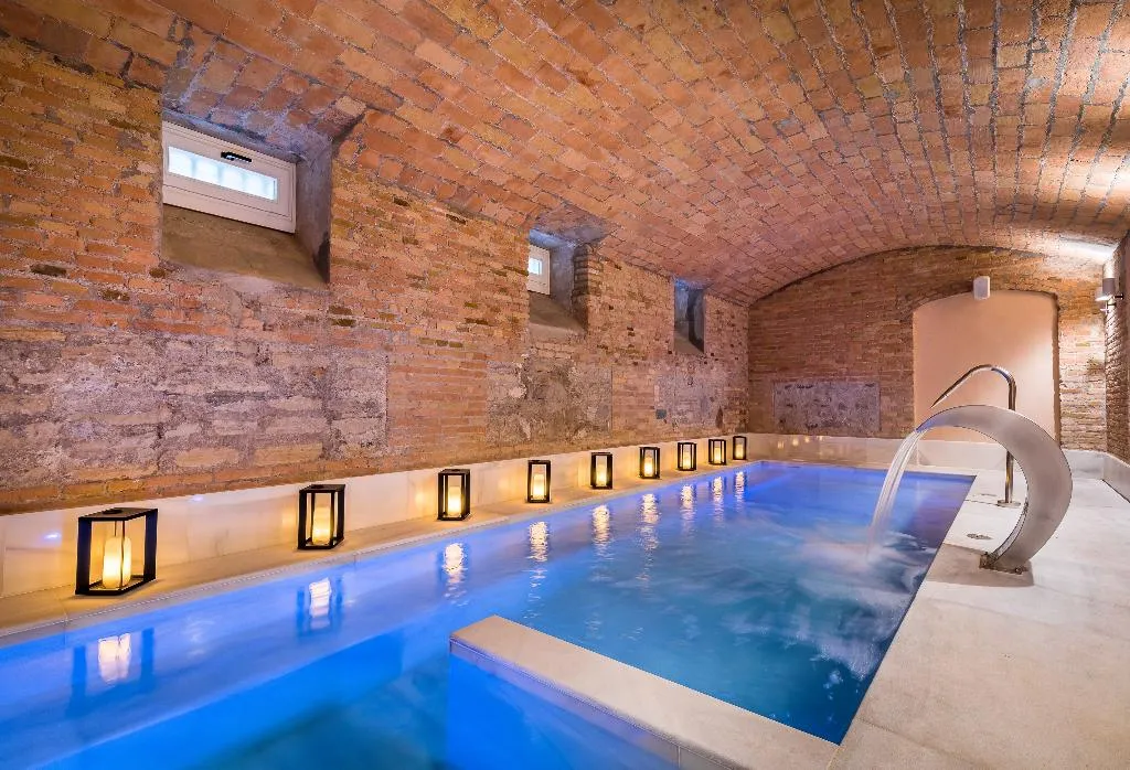 Pool, Palacio Gran Via, A Royal Hideaway Hotel, Andalucia