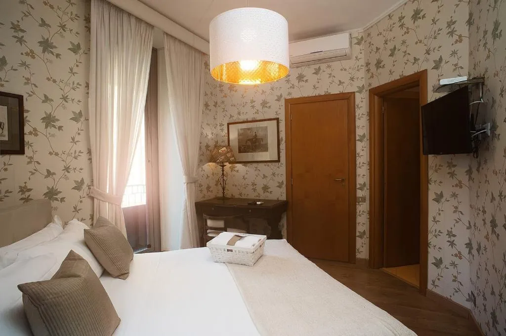 APARTMENT CAPACITY 4 Room, Residenza Echia, Naples