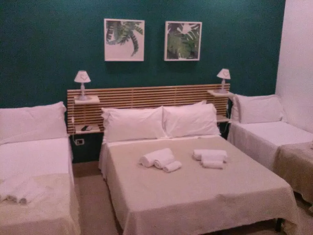 Room, La Locanda Dell Arte, Naples