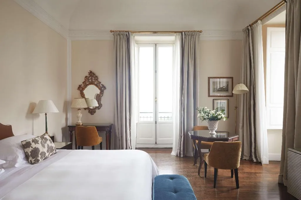 JUNIOR SUITE DELUXE Room, Grand Hotel Timeo, A Belmond Hotel, Taormina, Taormina