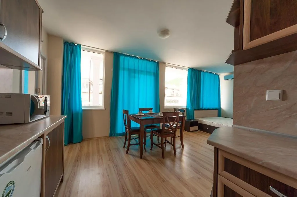 Room, Roel Residence Apartments, Bourgas