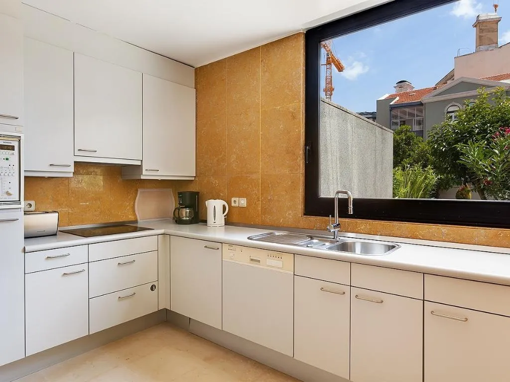 STUDIO SUPERIOR WITH BALCONY Room, Hello Lisbon Marques de Pombal Apartments, Lisbon