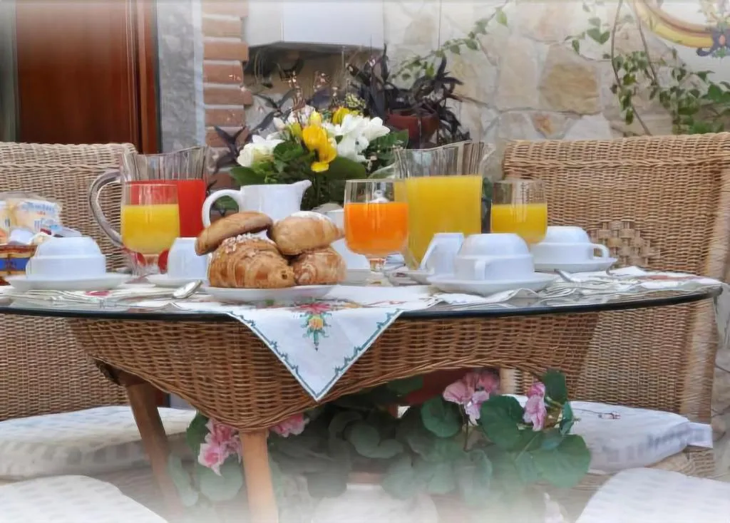 Restaurant, Bed And Breakfast Medea, Naples