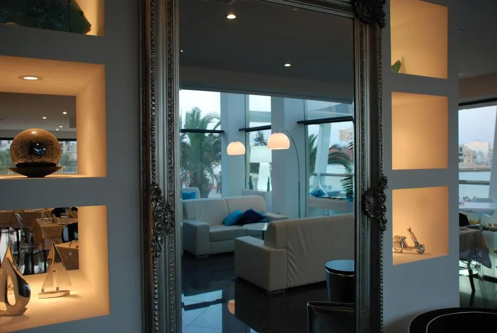 Lobby, Water's Edge, Malta
