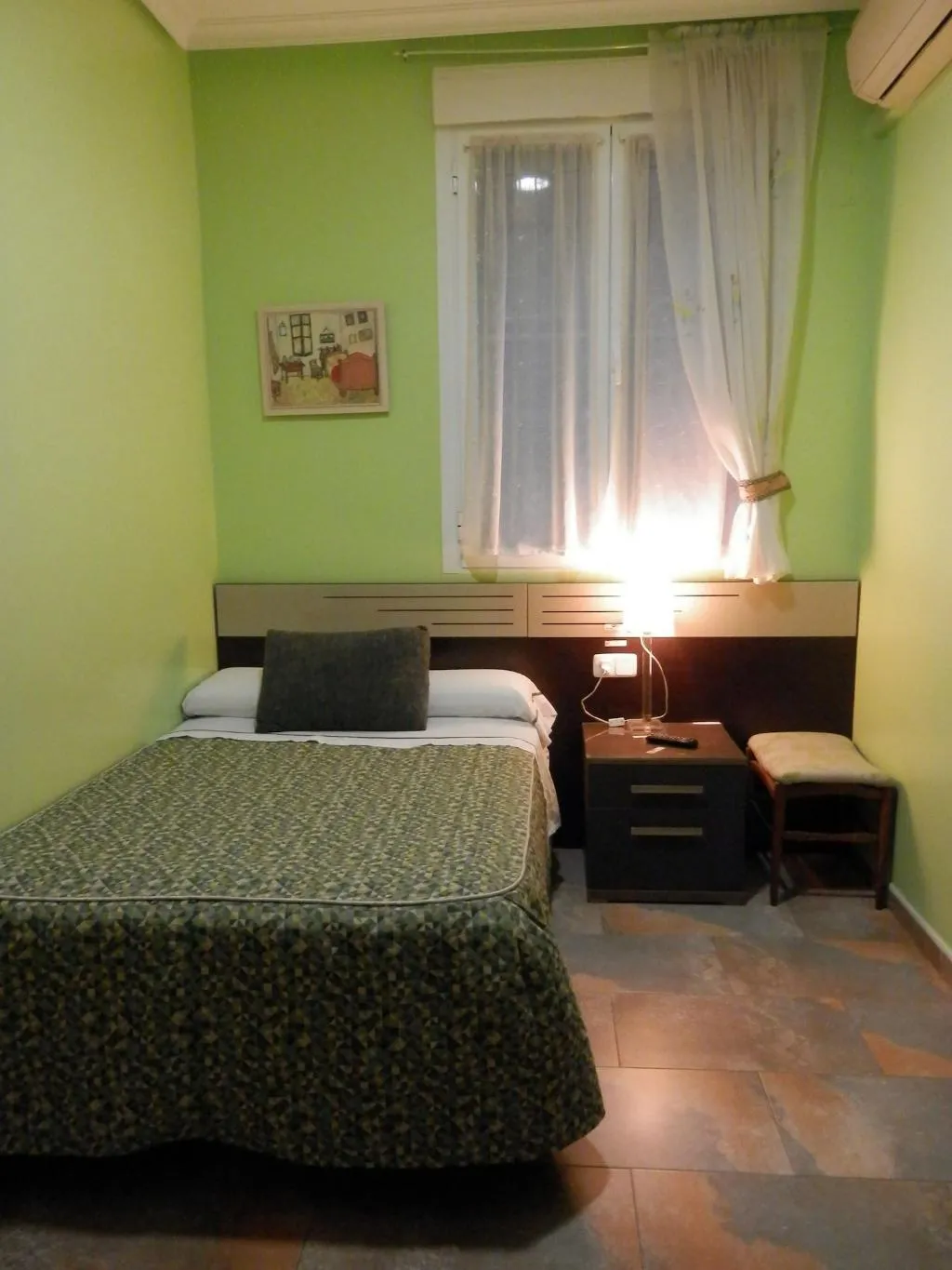 Room, Hostal Del Pez Azul, Madrid