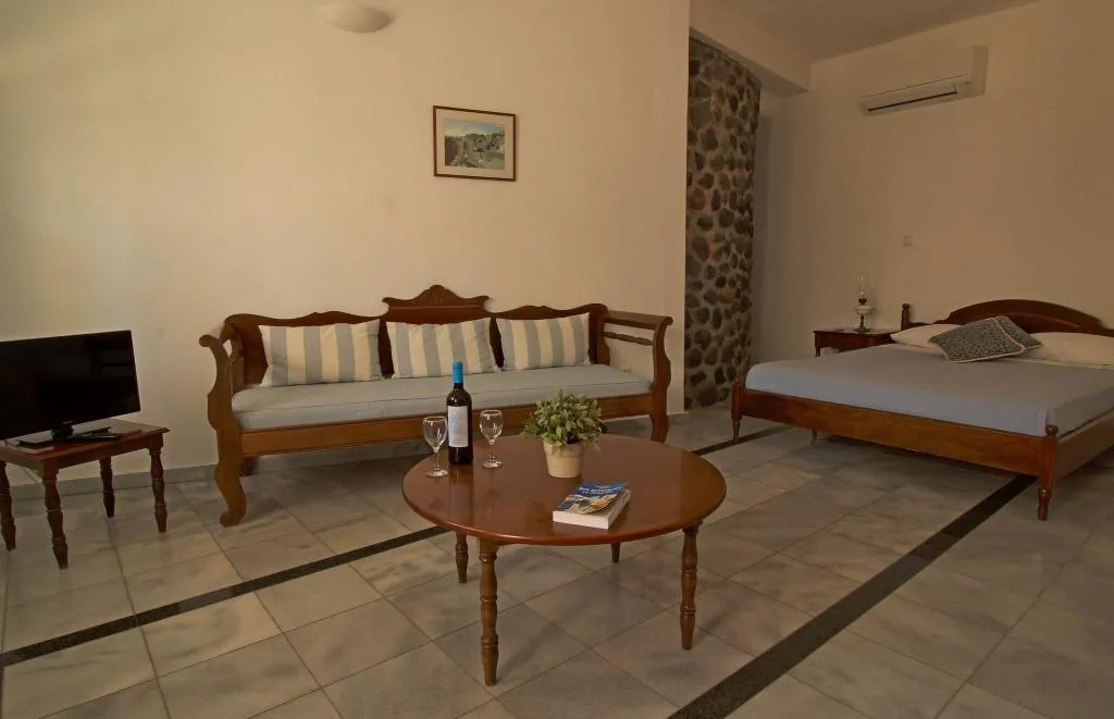 STUDIO WITH DOUBLE BED Room, Aethrio Sunset Village, Santorini
