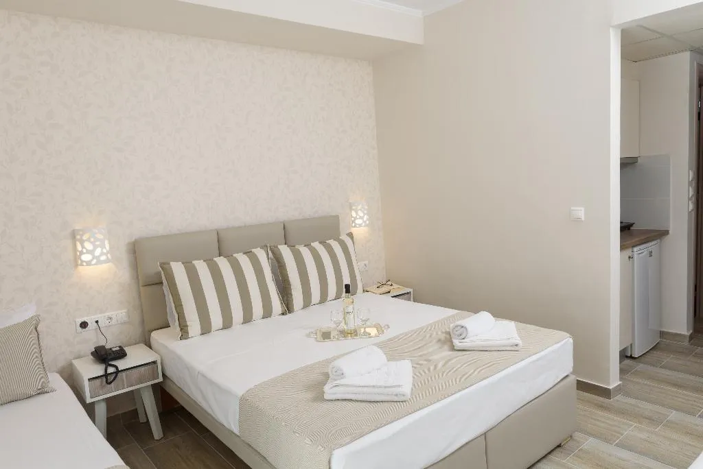 FAMILY ROOM SUPERIOR Room, Ammos Beach & Studios, Thessaloniki