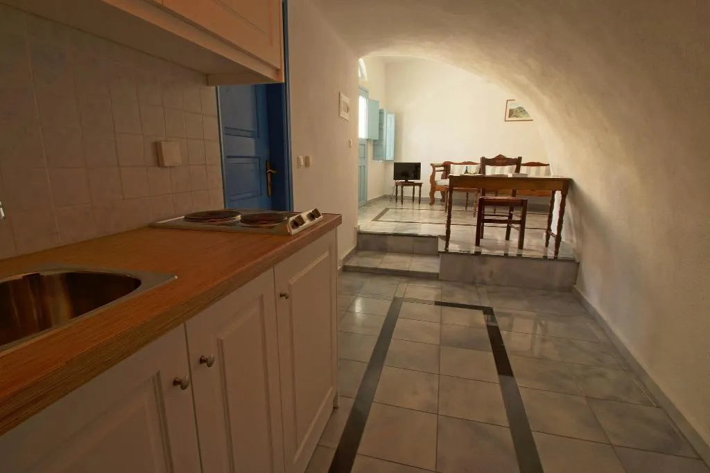 STUDIO WITH DOUBLE BED Room, Aethrio Sunset Village, Santorini