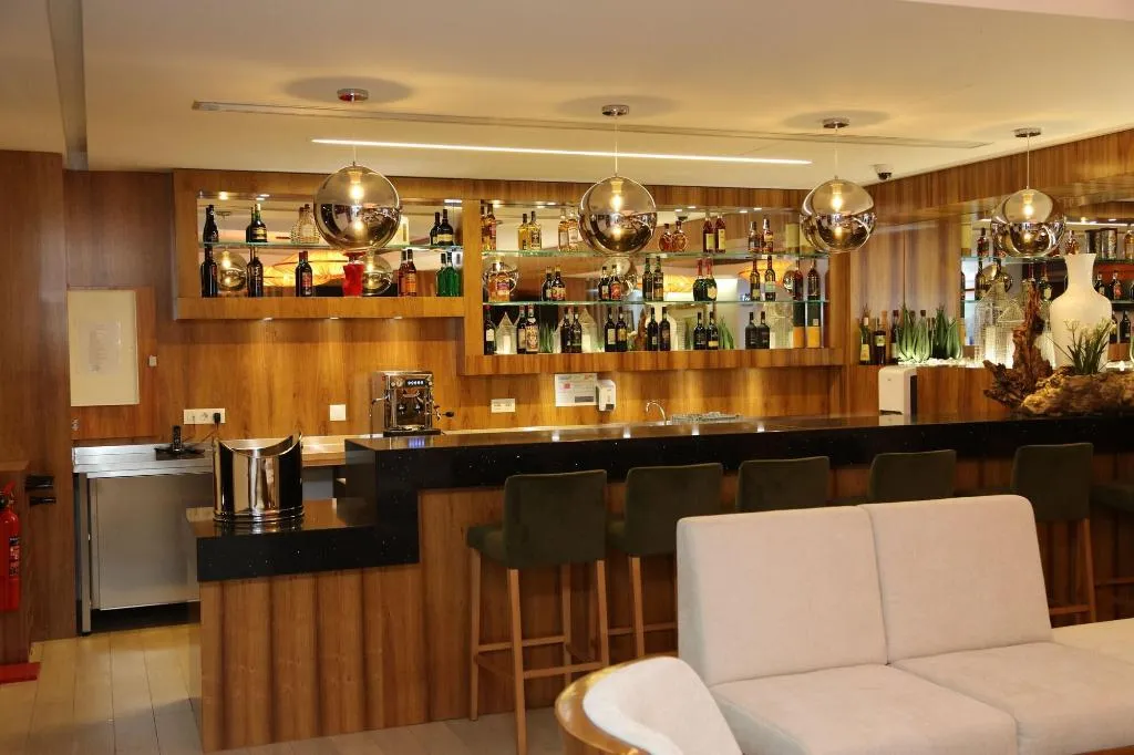 Bar, Hotel Rural Quinta das Quintães, Porto