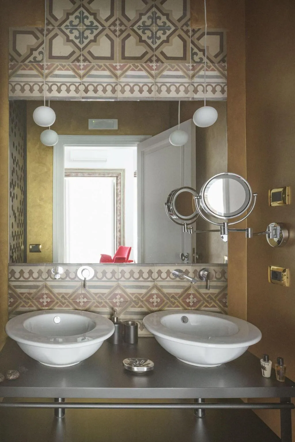 Room, Asmundo Di Gisira, Catania
