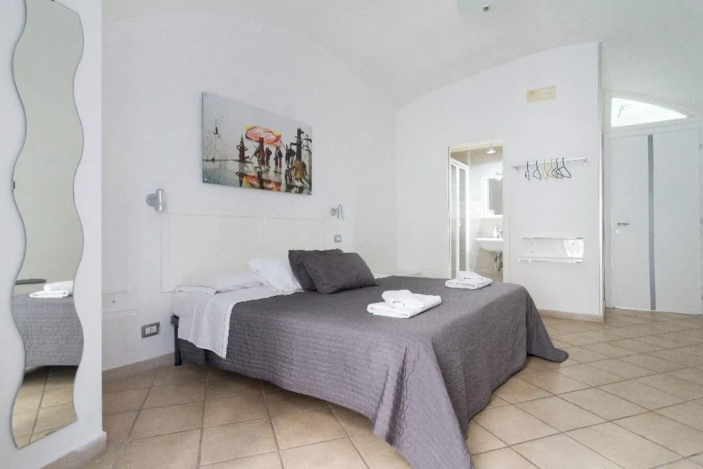 DOUBLE SUPERIOR WITH BALCONY Room, Maison Du La Rua, Naples