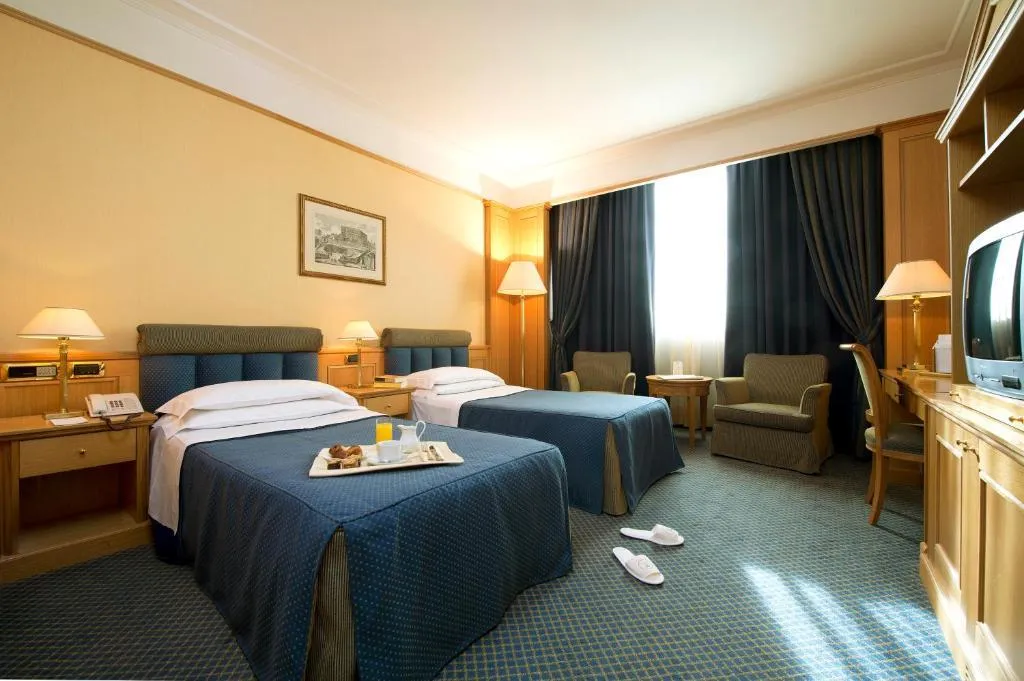 TWIN CAPACITY 1 Room, Grand Hotel Barone Di Sassj, Milan