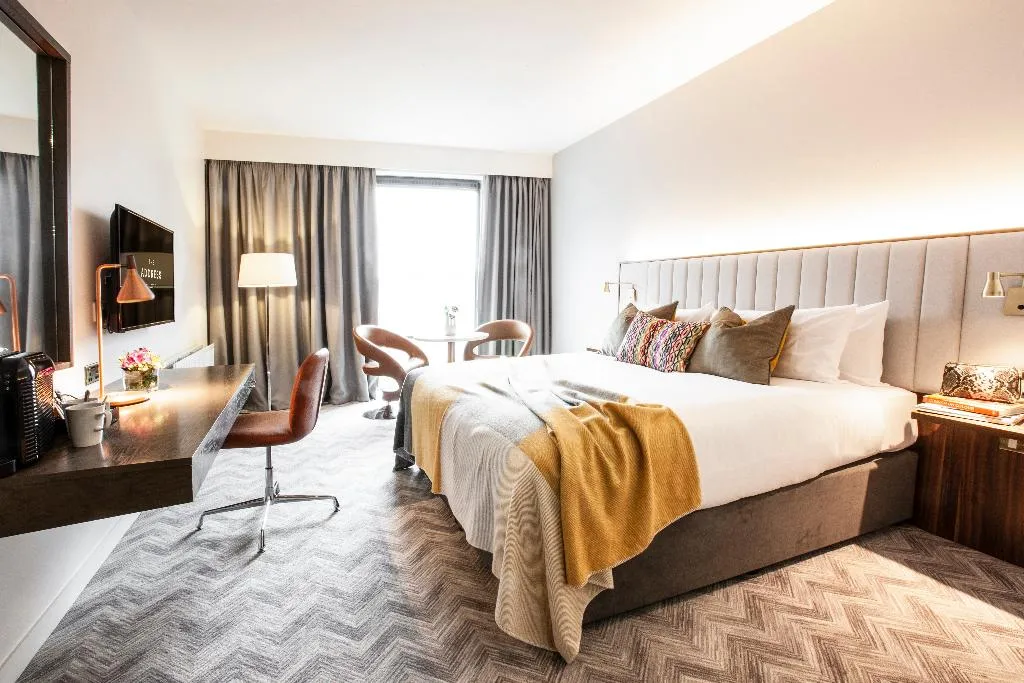 TWIN EXECUTIVE Room, The Address Citywest, Dublin