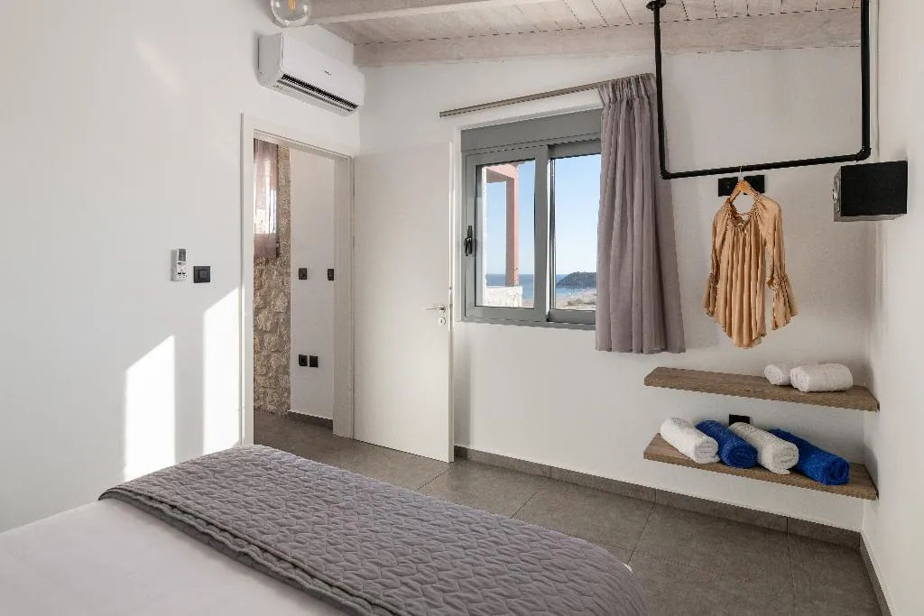 VILLA SIX BEDROOMS WITH PRIVATE POOL Room, Southrock Villas, Rhodes