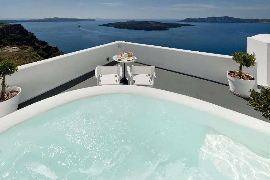 Room, Kamares Apartments, Santorini