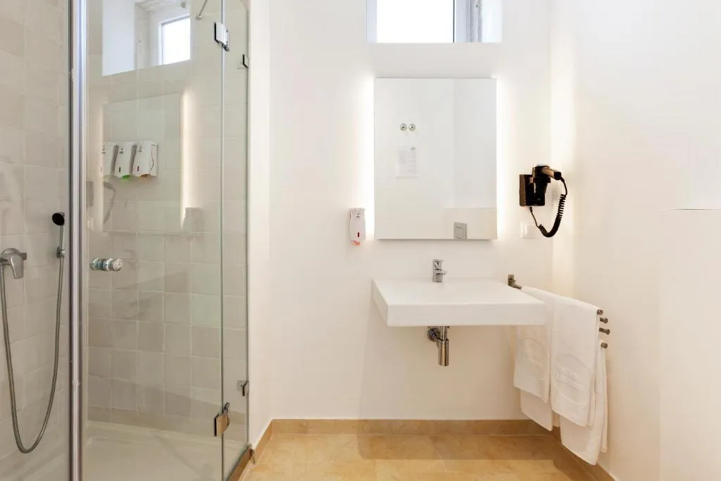 APARTMENT ONE BEDROOM Room, Hello Lisbon Castelo Apartments, Lisbon