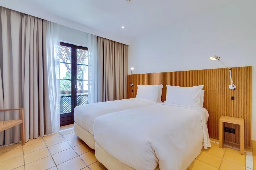 TOWNHOME DELUXE THREE BEDROOM Room, Pine Cliffs Village & Golf Suites, Algarve