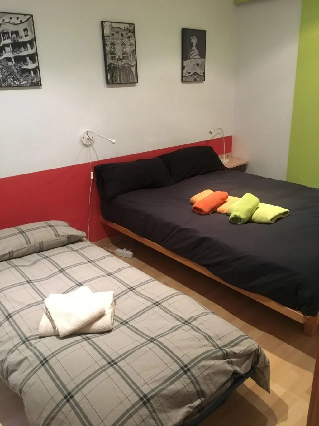 Room, Nisia, Barcelona