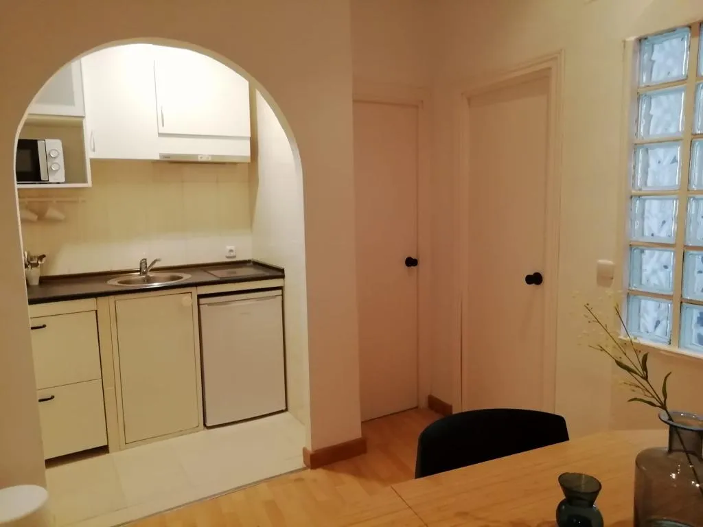 APARTMENT TWO BEDROOMS Room, Smartr Madrid Gran Via 47, Madrid