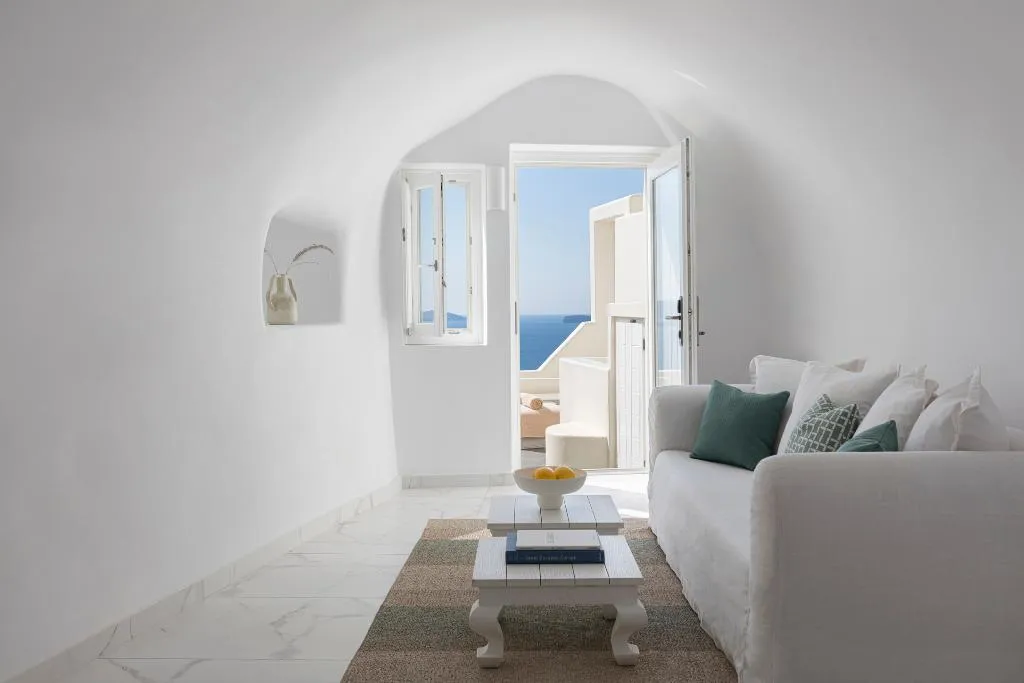 JUNIOR SUITE CAPACITY 2 Room, Canaves Oia Suites, Santorini