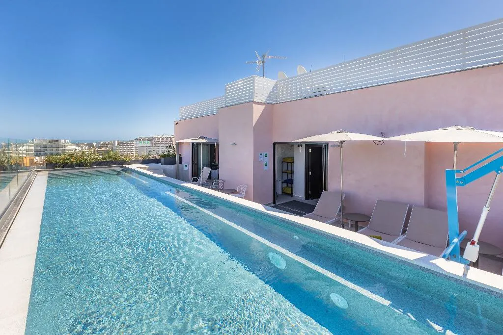 Pool, ibis Styles ST Pauls Bay Malta, Malta