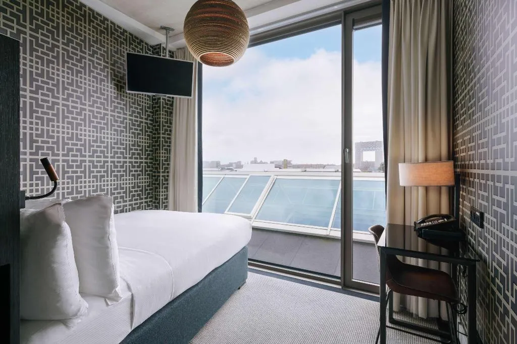 DOUBLE GUEST ROOM Room, DoubleTree by Hilton NDSM Wharf, Amsterdam