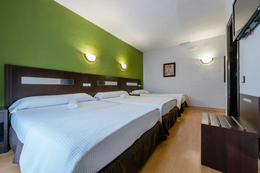 FAMILY ROOM STANDARD Room, Sercotel Las Estrellas, Madrid