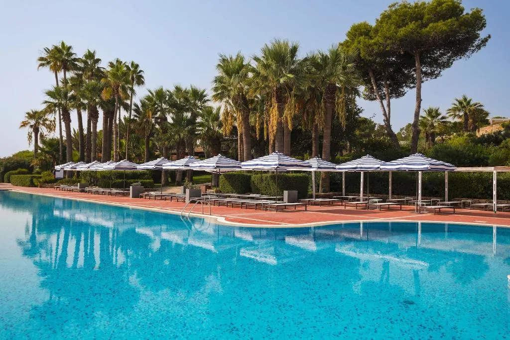 Pool, Mangia’s Brucoli Sicily Autograph Collection, Catania