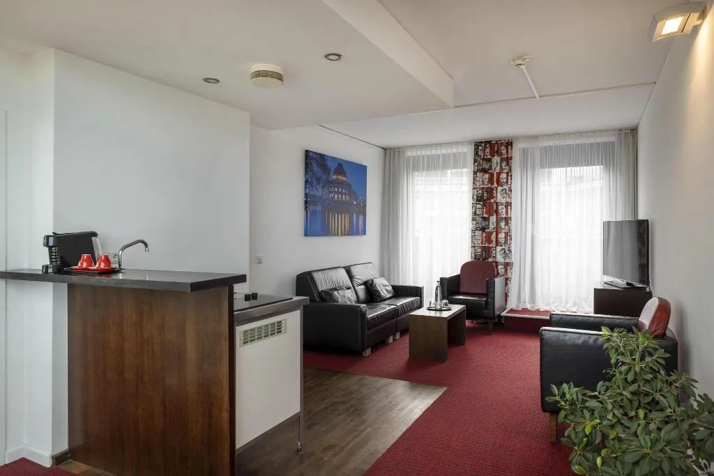 JUNIOR SUITE WITH DOUBLE BED Room, Arcotel Velvet Berlin, Berlin
