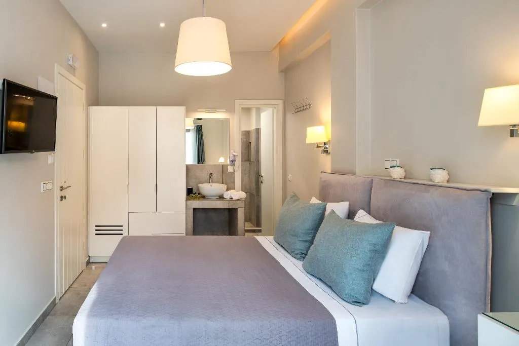 Double or Twin SUPERIOR Room, Fomithea, Santorini