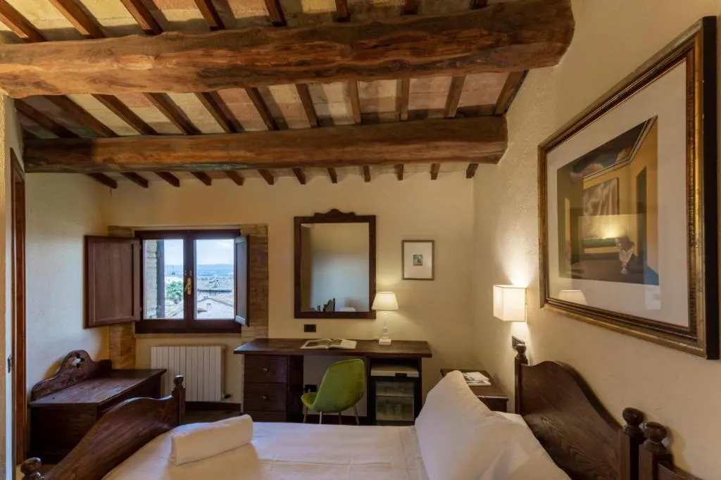 FAMILY ROOM CAPACITY 5 Room, Hotel Fontebella, Perugia