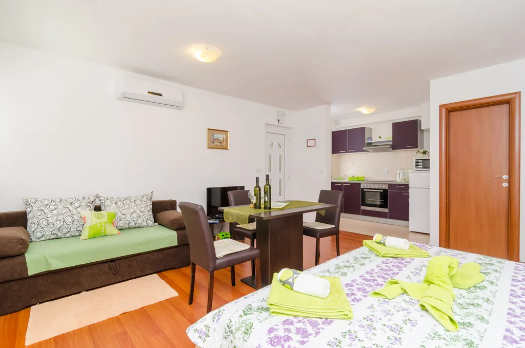STUDIO WITH TERRACE Room, Apartments Ira, Dubrovnik