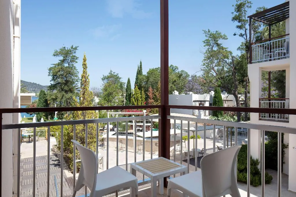 FAMILY ROOM DELUXE SEA VIEW Room, DoubleTree By Hilton Bodrum Isıl Club Resort, Bodrum