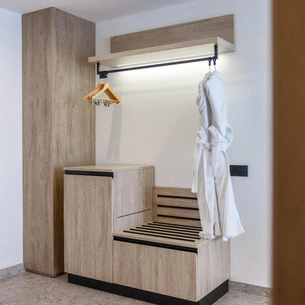 DOUBLE SUPERIOR KING BED Room, Hotel Levante St Julian´s Affiliated By Melia, Malta