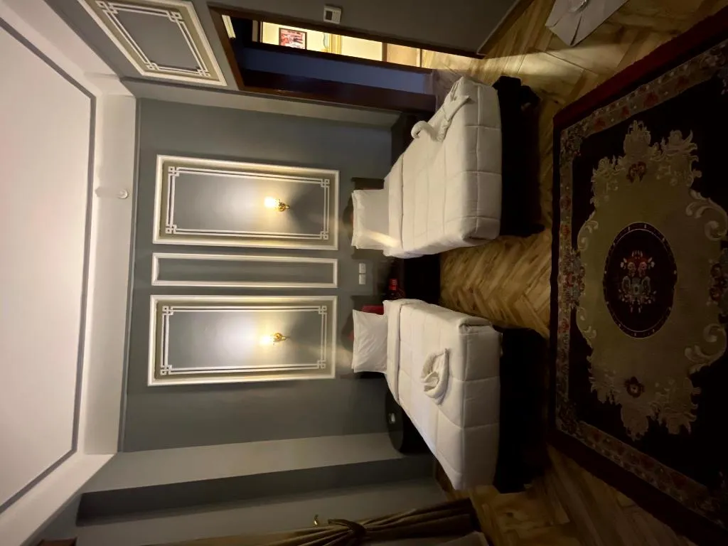 Room, Cosmopolitan Cairo Hotel, Cairo