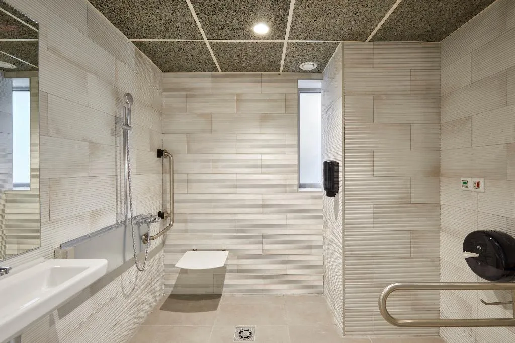 Bed in dormitory FEMALE ROOM WITH SHARED BATHROOM Room, Unite Hostel Barcelona, Barcelona