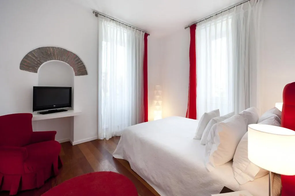 Terrace, Hotel Farol, Lisbon