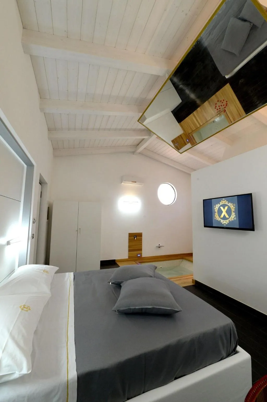 Room, X Hotel, Naples